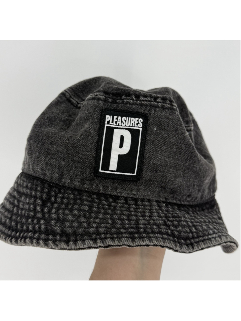 PLEASURES Numb Bucket Hat black denim wash Unisex Size S/M
